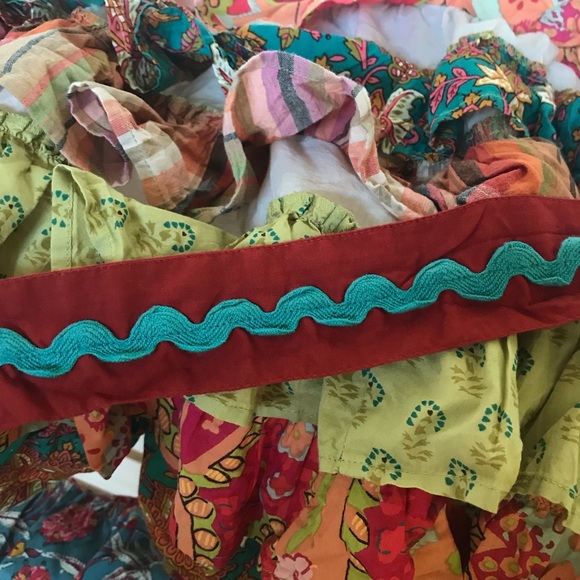 Ruffled apron - Picture 2 of 2